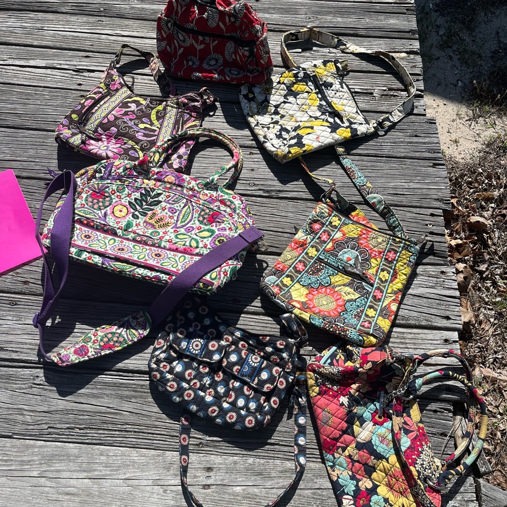 LOT OF 6 VERA BRADLEY BAGS IN GREAT COND. Colorful Floral Women's Bag Collection